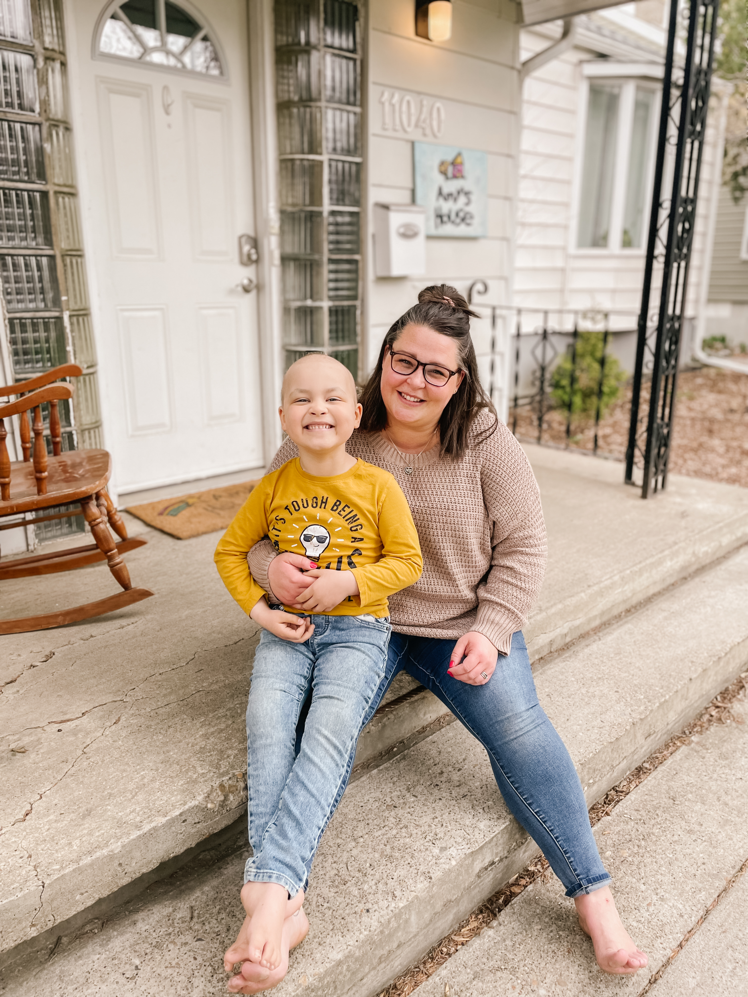 Ezra, 6, with mom Kristin in 2022.